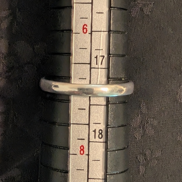 Elegant Solid Sterling Silver Ring Genuine Dark Purple Amethyst Ring Size 7 - Picture 9 of 10